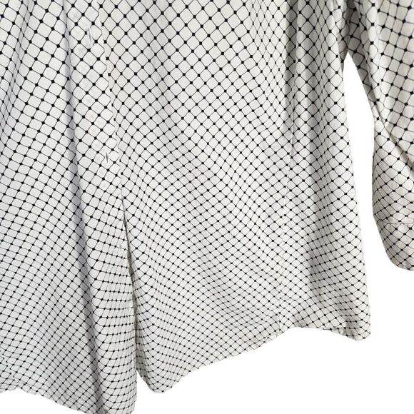 Worthington white and black geometric 3/4 sleeve button down top - Picture 3 of 11